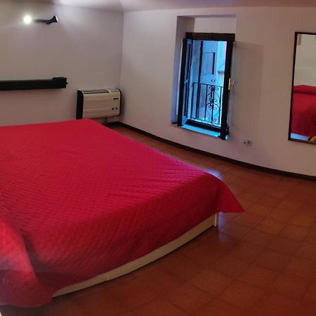 Il Vicoletto Apartment Torri Del Benaco Exterior photo