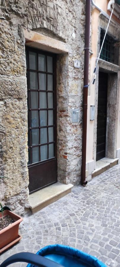 Il Vicoletto Apartment Torri Del Benaco Exterior photo