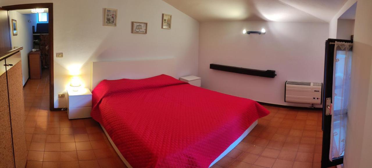 Il Vicoletto Apartment Torri Del Benaco Exterior photo